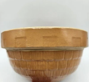 Vintage Nelson McCoy Pottery 9in Tan Bowl in Shingle Pattern - Picture 1 of 8