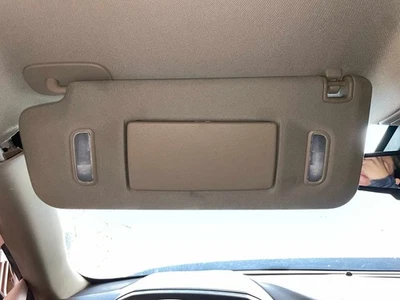 15-20 YUKON XL1500 Sun Visor LHCocoa/Dune-H2Y Foto 1 de 3
