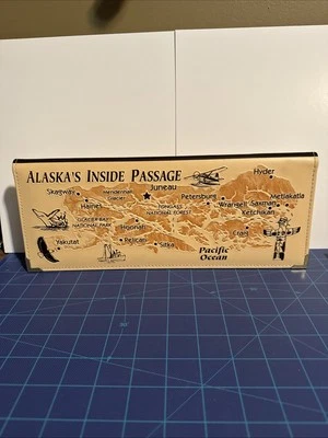 Alaska Souvenir Photo Album Map of Alaska with 12 Pages For 24, 4x12 Photos, - Image 1 of 4