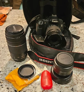 Canon DS126281 EOS 60D Camera Kit with Three Lens 18-135 75-300 & 50 mm - Picture 1 of 11