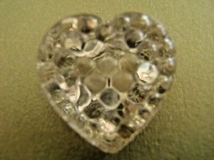 Rare Large Glass Heart Button clear 18mm shank jewelry knit sew collect. - Picture 1 of 3