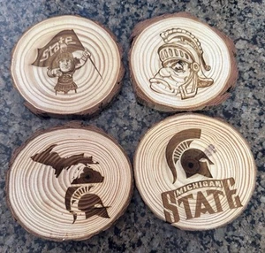 Michigan State University Spartans 4er Set Kiefernholz Untersetzer Lasergravur - Bild 1 von 7