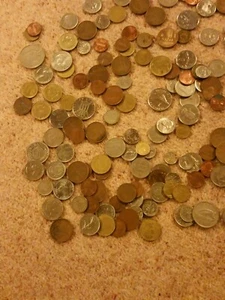 Foreign coins joblot - Picture 1 of 12