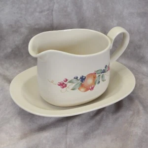 Corelle Abbondanza Corning Gravy Barca con sottopiatto - Foto 1 di 9