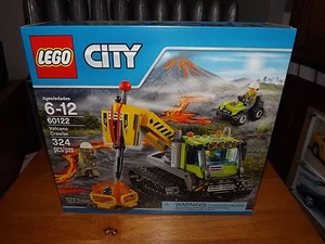 LEGO CITY VOLCANO CRAWLER KIT #60122 324 PIECES NIB 2016 - Picture 1 of 4