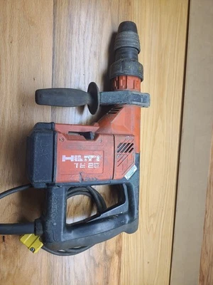 HILTI TE 25 Hammer Drill Corded Tested Working  - Image 1 of 3
