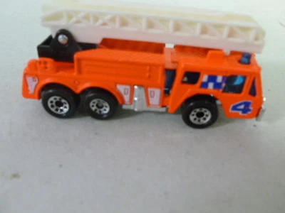 Matchbox Fire Truck F Orange MB18 with box - Image 1 of 4