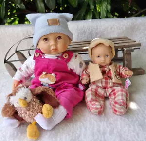 Götz Puppe Lale Babypuppe 33 cm aus 2003 + Schlitten + mini Muffin 20 cm,2 Dolls - Bild 1 von 24