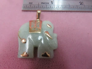 Vintage 14k Solid Yellow Gold Green Jadeite Jade Elephant Pendant 6.17 Grams - Picture 1 of 7