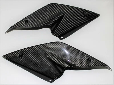 Carenados laterales traseros KTM 1290 Super Duke R 2014-2016 - 100 % fibra de carbono Foto 1 de 4