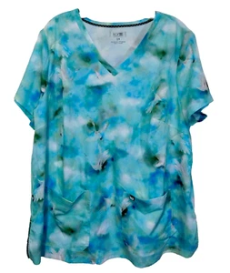 Koi Next Gen Soaring Cranes Scrub Top 2X Stretch Green Energy Nursing Medical - Bild 1 von 6