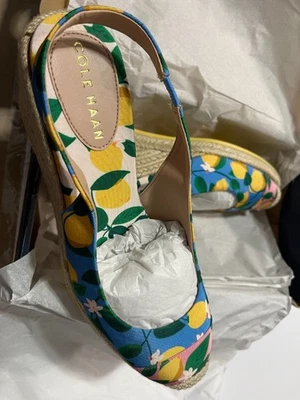 Alpargata Cole Haan Cloudfeel 7,5 M cuña honda, limón azul Foto 1 de 4