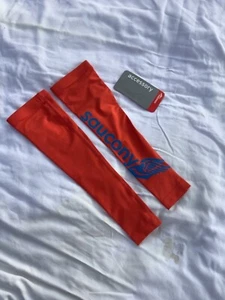 Saucony running sleeves new with tags - Picture 1 of 2