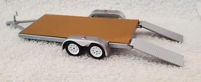 Remolque para carros de plataforma de eje tándem llantas blancas plateadas rampas 1/64 diorama diecast mod Foto 1 de 4