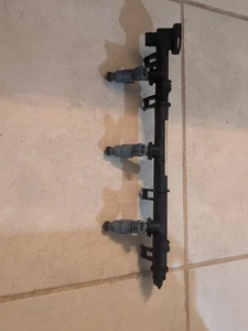 08 SEADOO GTI SE 130 FUEL RAIL W/ INJECTORS 420874391 420874394 420874430 - Bild 1 von 7