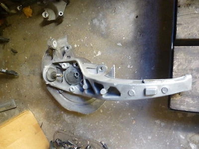 2006-2009 JAGUAR XJ8 VANDEN PLAS LEFT FRONT SPINDLE BALL JOINT WHEEL HUB BEARING - Image 1 of 2