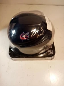 Blaue Jacken Zach Werski signiert Mini Hockey Helment - Bild 1 von 4