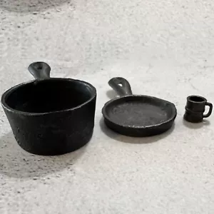 Vintage miniatura casa delle bambole ghisa padella stufa pentola tazza tazza_lotto di 3 - Foto 1 di 9