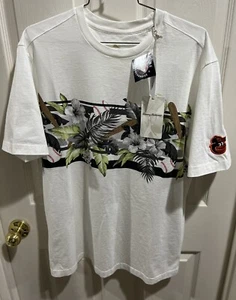 NWT Baltimore Orioles Tommy Bahama Men’s T Shirt Size M MLB Baseball - Picture 1 of 7