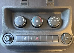 JEEP AC Heater Climate Temp Control Oem P55111168AH with Dash Panel 2011-2013 - Picture 1 of 7