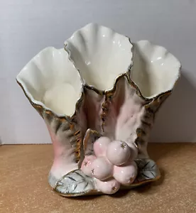 Antico vaso floreale scanalato 3 fori ceramica Ucagco vintage oro rosa grigio 5 3/8" - Foto 1 di 14