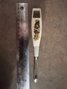 Vintage  Vegetable Peeler Spice Of Life Mushroom Onion 70’s Kitchen Beige MCM - Picture 1 of 2