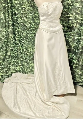 Mori Lee Strapless Wedding Dress Size 10 Polyester Satin Look Chapel Train Used - Image 1 of 4
