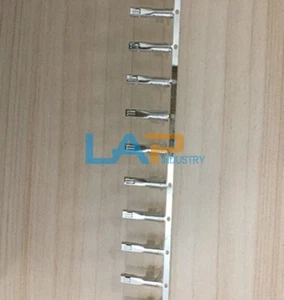 QTÀ:100 NUOVO PER 8240-0449 Connettori Connettori Terminali 82400449 - Foto 1 di 2