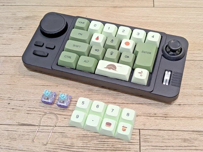 Programmable Joystick & keyboard Bluetooth Hot-Swap, USB recharge - Image 1 of 4