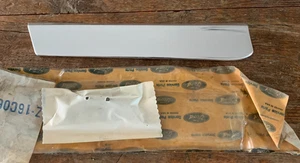 NOS 73-74 Ford Galaxie LTD Left Front Fender Molding D3AZ-16C069- A - Picture 1 of 2