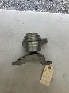 2013 FORD FUSION Front Right Side Engine Mounting Bracket Holder DS73-6F012 AA - Picture 1 of 5