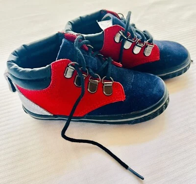 VNT Botas Hush Cachorro Cola de Ballena Con Cordones Bloque de Color Talla 7 Foto 1 de 4