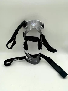 Breg X2K Ginocchiera Controforza Donna Telaio Alluminio Leggera Regolabile - Foto 1 di 6