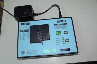 Chip IC Programmatore International Microsystems Eprom-1-256K Eprom - Immagine 1 di 3