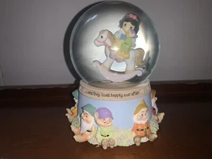 Globo de nieve Precious Moments Blancanieves y los 7 siete enanitos Disney Showcase - Imagen 1 de 6
