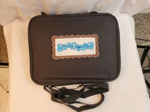 NEU Sticknadel Trading Collection Buch Tasche Disney Ride Splash Mountain Schild - Bild 1 von 10