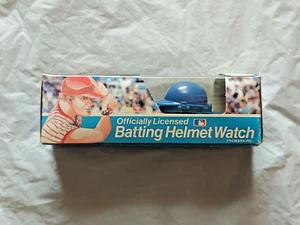 BRAND NEW Vintage 1980s Fremark New York Yankees Batting Helmet Watch - Picture 1 of 6