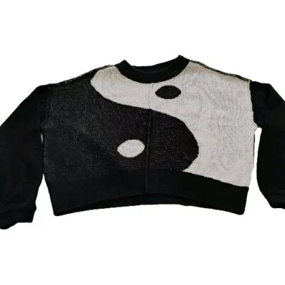 Suéter corto So Yin Yang para mujer talla pequeña blanco y negro  Foto 1 de 4