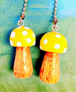 Set of Two ~ YELLOW POLKA-DOT MUSHROOM Wooden ~ Ceiling Fan Pulls - Picture 1 of 1