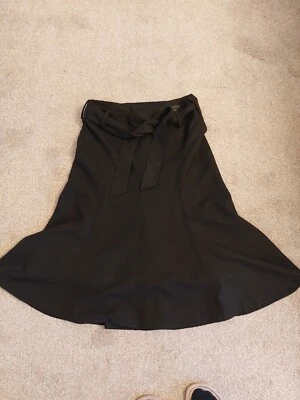 Zara black knee-length flared lined skirt, size 10 - Image 1 of 4