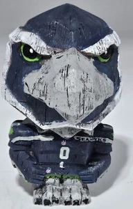 Figura de madera mascota Eekeez BLITZ NFL Seattle Seahawks Foco 3" - Imagen 1 de 6