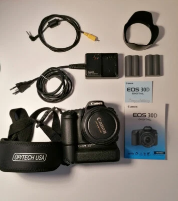 Canon EOS 30 D mit Objektiv 17-85mm, Zubehörpaket, Batterygrip, Kameratasche - Bild 1 von 4
