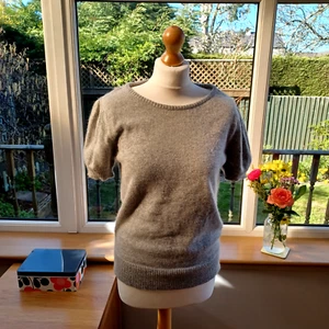 Light Grey Angora Blend Jumper 14 Short Sleeves Knit Spring Soft Preppy Classic - Picture 1 of 10