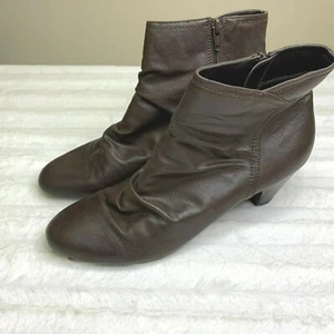 Hush Puppies Soft Style Brown Booties Womens Shoes Size 10 Shortie Boots - Picture 1 of 8