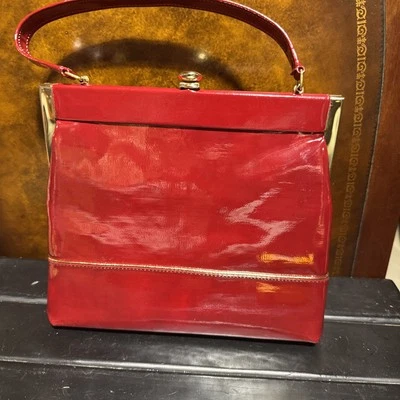 Bolsa vintage MCM Naturalizer simulada couro envernizado vermelha. 10” L 9”T Novo sem etiquetas Perfeito estado - Imagem 1 de 4