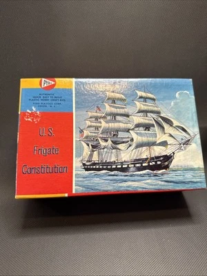 Kit Modelo Barco CONSTITUCIÓN FRAGATA EE. UU. PYRO 1966 De Colección Foto 1 de 4
