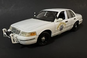 2003 Ford Crown Victoria Interceptor CHP 1/18 California Highway Last Edition - Picture 1 of 8