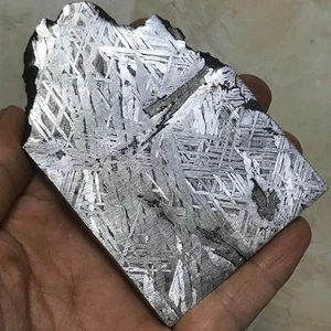 Meteorite di ferro Aletai naturale 350,2 grammi lastre tagliate incise crosta perfetta fusione - Foto 1 di 14