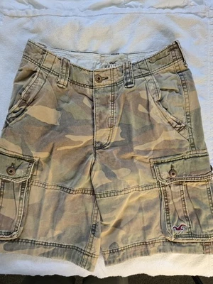 Hollister Shorts Men's 30 Classic Cargo Fit Camouflage Army Green Relaxed0171 - Image 1 of 4