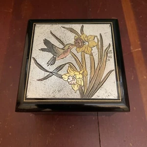 Music Box Colibrì Vintage PER ELISE Trinket Box Westland Co Made In Japan LEGGI - Foto 1 di 8